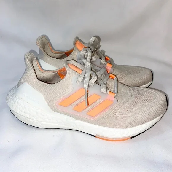 adidas Women's Athletic Shoes Beige with Peach Accents - Picture 9 of 16